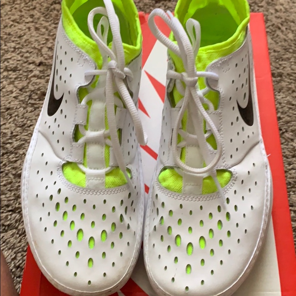 Men’s Nike Solarsoft shoes